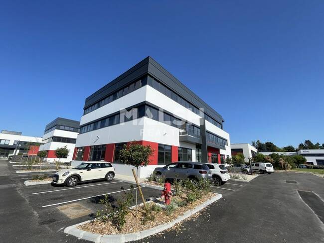 MALSH Realty & Property - Local d'activités - Lyon Nord Ouest ( Techlide / Monts d'Or ) - Dardilly - 1