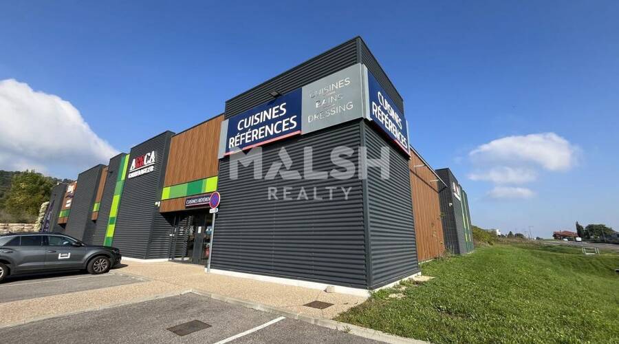 MALSH Realty & Property - Local commercial - Extérieurs NORD (Villefranche / Belleville) - Anse - 1