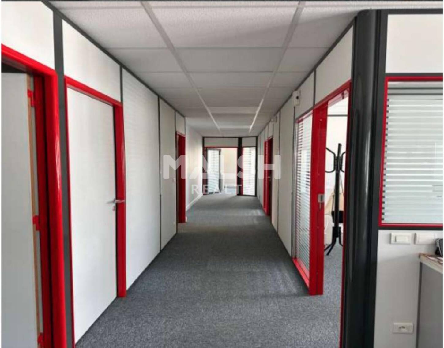 MALSH Realty & Property - Bureau - Extérieurs NORD (Villefranche / Belleville) - Limas - 2