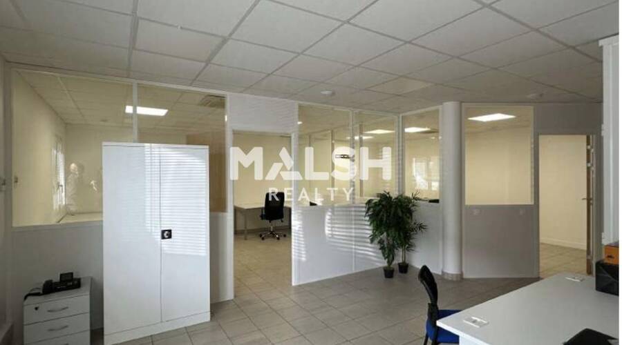 MALSH Realty & Property - Bureau - Extérieurs NORD (Villefranche / Belleville) - Limas - 2