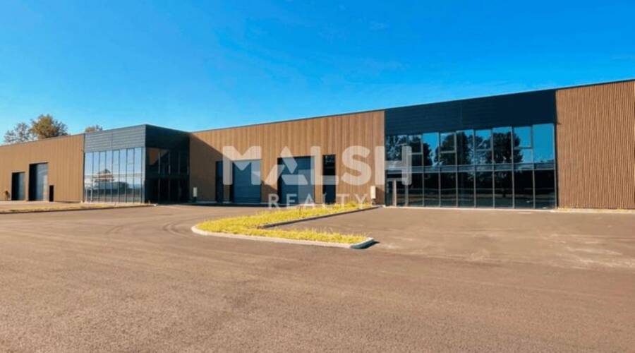 MALSH Realty & Property - Local d'activités - Extérieurs NORD (Villefranche / Belleville) - Amberieux D'azergues - 1