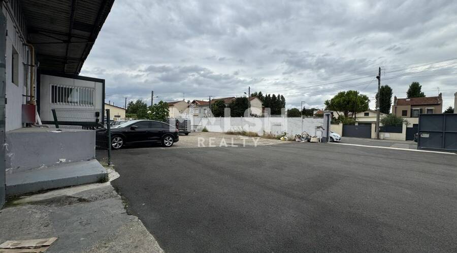 MALSH Realty & Property - Local d'activités - Carré de Soie / Grand Clément / Bel Air - Villeurbanne - 11