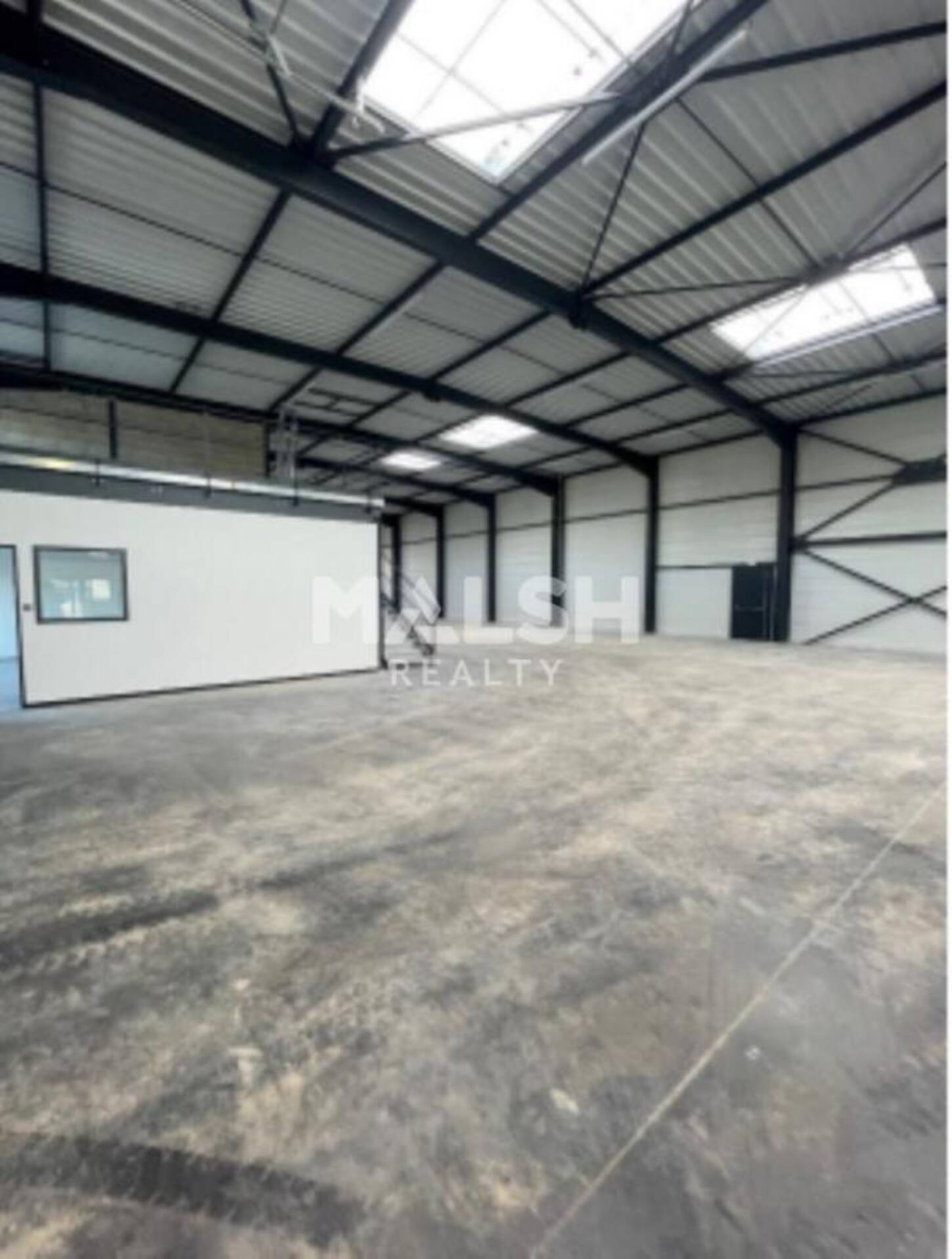 MALSH Realty & Property - Local d'activités - Lyon Nord Est (Rhône Amont) - Décines-Charpieu - 2