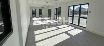 MALSH Realty & Property - Local d'activités - Lyon Nord Est (Rhône Amont) - Décines-Charpieu - 5