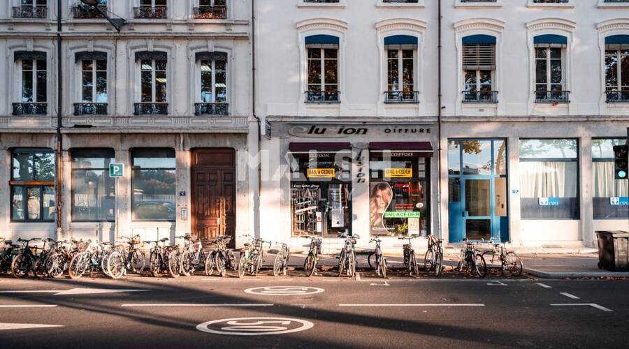 MALSH Realty & Property - Local commercial - Lyon 7° / Gerland - Lyon 7 - 1