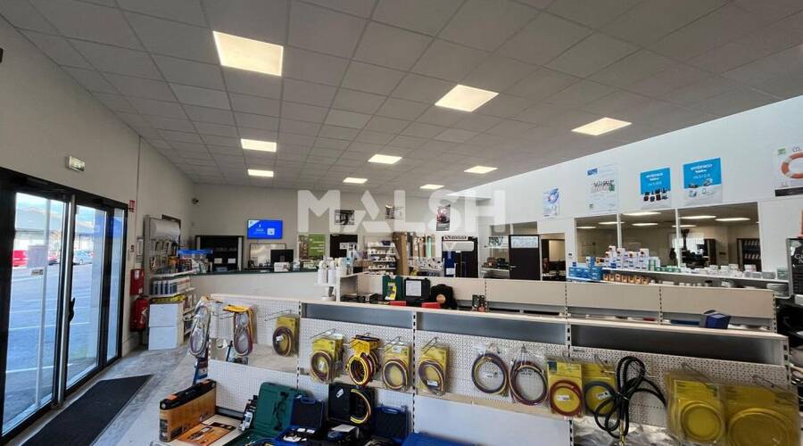 MALSH Realty & Property - Local d'activités - Carré de Soie / Grand Clément / Bel Air - Vaulx-en-Velin - 24