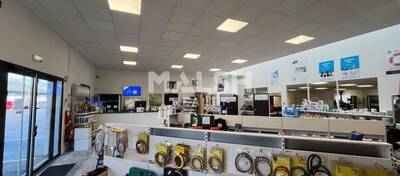 MALSH Realty & Property - Local d'activités - Carré de Soie / Grand Clément / Bel Air - Vaulx-en-Velin - 24