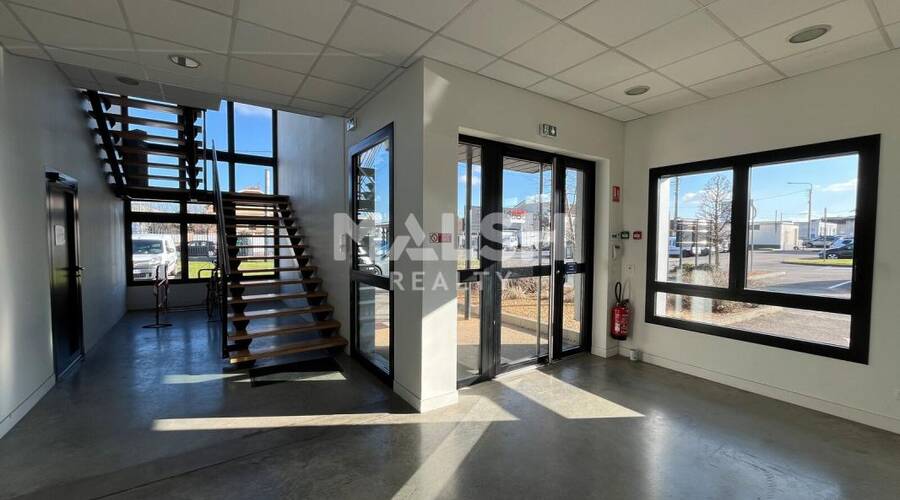 MALSH Realty & Property - Local d'activités - Carré de Soie / Grand Clément / Bel Air - Vaulx-en-Velin - 17