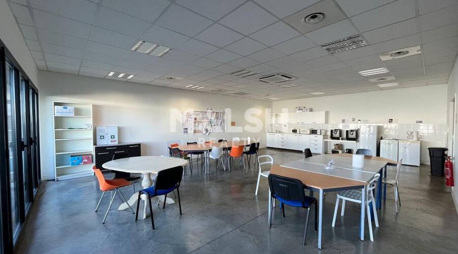 MALSH Realty & Property - Local d'activités - Carré de Soie / Grand Clément / Bel Air - Vaulx-en-Velin - 26