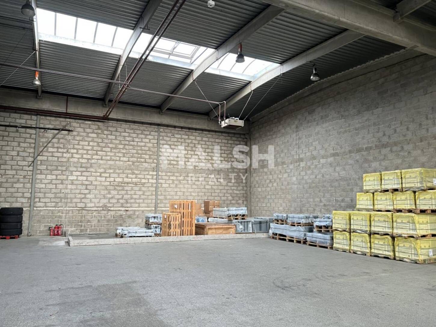 MALSH Realty & Property - Local d'activités - Lyon EST (St Priest /Mi Plaine/ A43 / Eurexpo) - Chassieu - 2