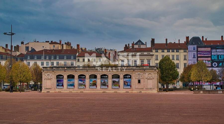 MALSH Realty & Property - Local commercial - Lyon - Presqu'île - Lyon 2 - 2