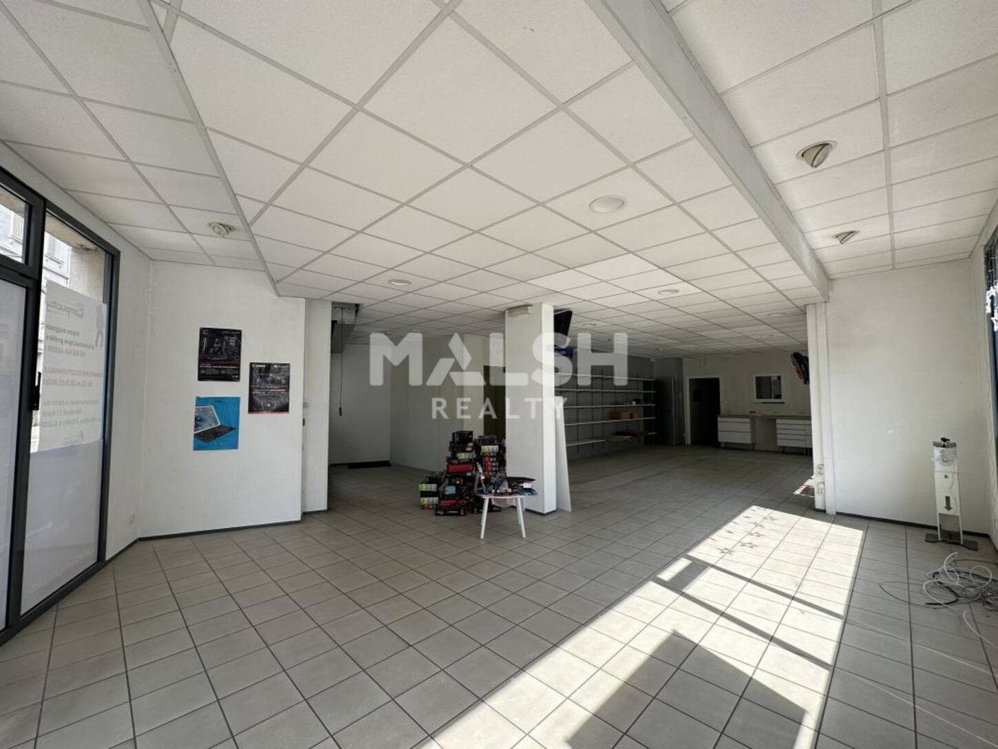 MALSH Realty & Property - Local commercial - Extérieurs NORD (Villefranche / Belleville) - Villefranche-sur-Saône - 2