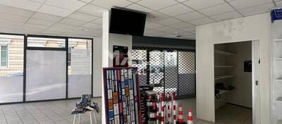 MALSH Realty & Property - Local commercial - Extérieurs NORD (Villefranche / Belleville) - Villefranche-sur-Saône - 4